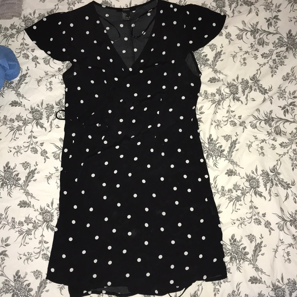 FOREVER21 POLKA DOT WRAP DRESS